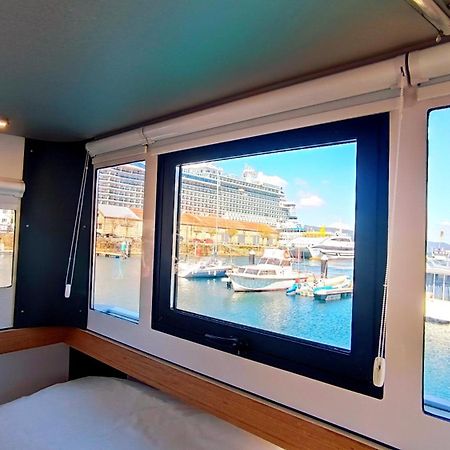 Casa Flotante En El Puerto De Vigo - Different Charter酒店 外观 照片