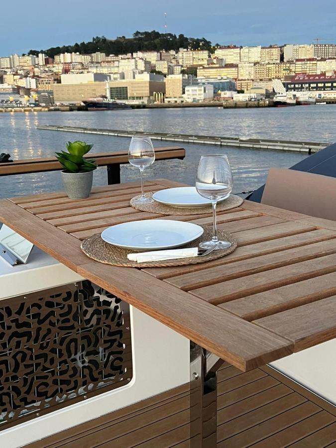 Casa Flotante En El Puerto De Vigo - Different Charter酒店 外观 照片