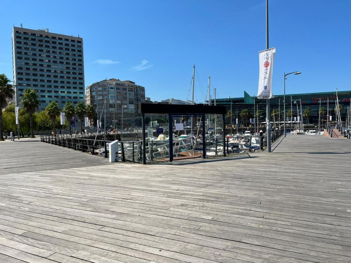 Casa Flotante En El Puerto De Vigo - Different Charter酒店 外观 照片