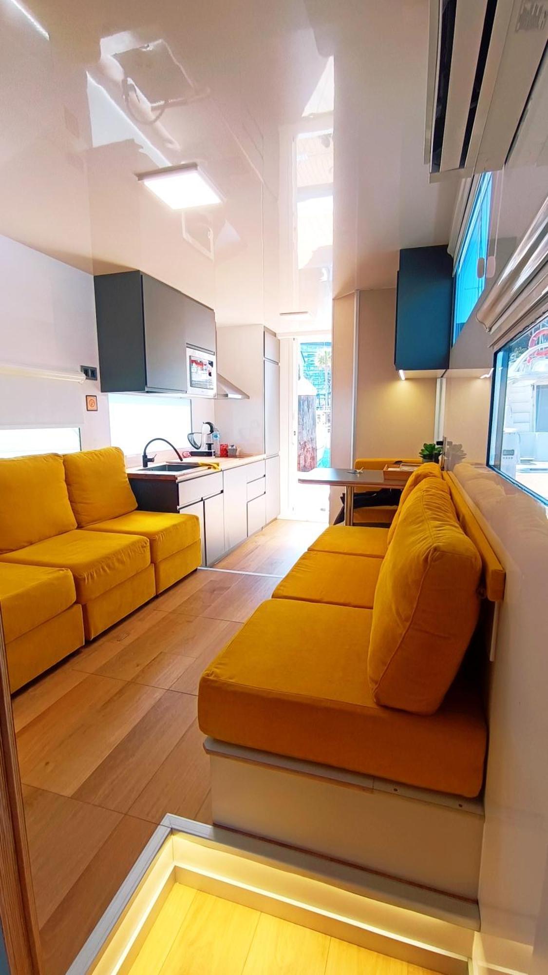 Casa Flotante En El Puerto De Vigo - Different Charter酒店 外观 照片