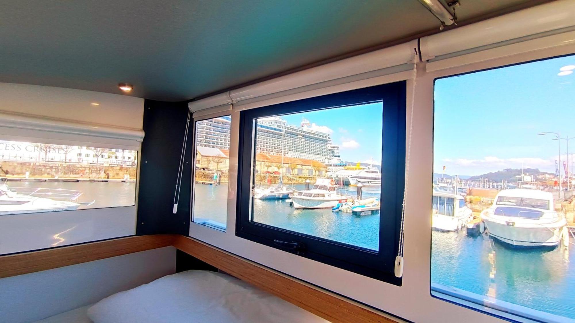 Casa Flotante En El Puerto De Vigo - Different Charter酒店 外观 照片